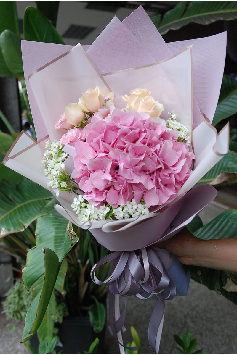 玫瑰搭配繡球花束Rose & Hydrangea Bouquet